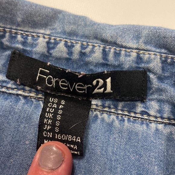 Forever21 Button up - Picture 3 of 5